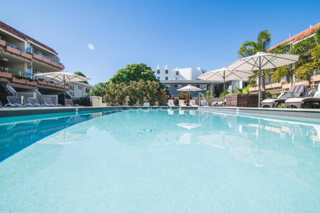 noosa accommodation hastings street - Hotel Laguna