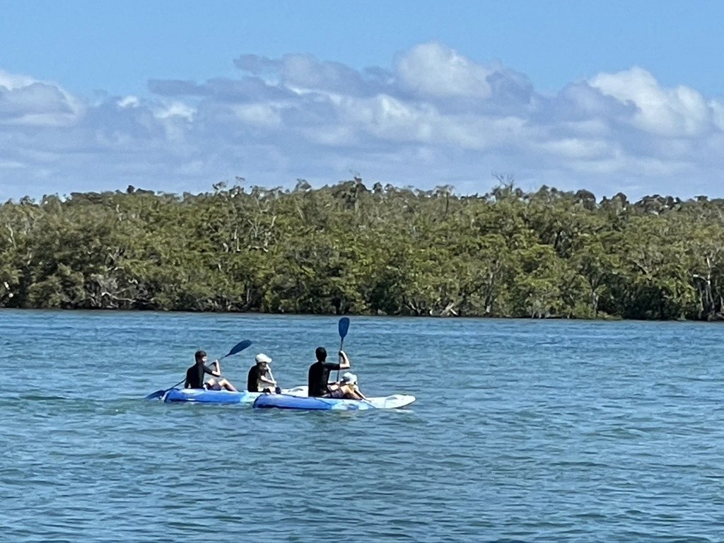 Hire boats on gympie terrace - noosa with kids