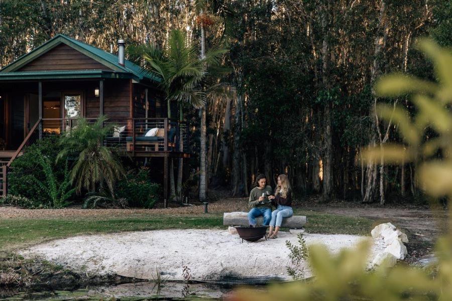 Lake Weyba Cottages Noosa