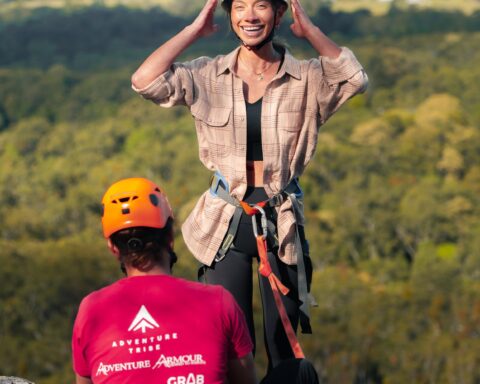 Rock climbing sunshine coast tinbeerwah and abseiling sunshine coast at Mt tinbeerwah