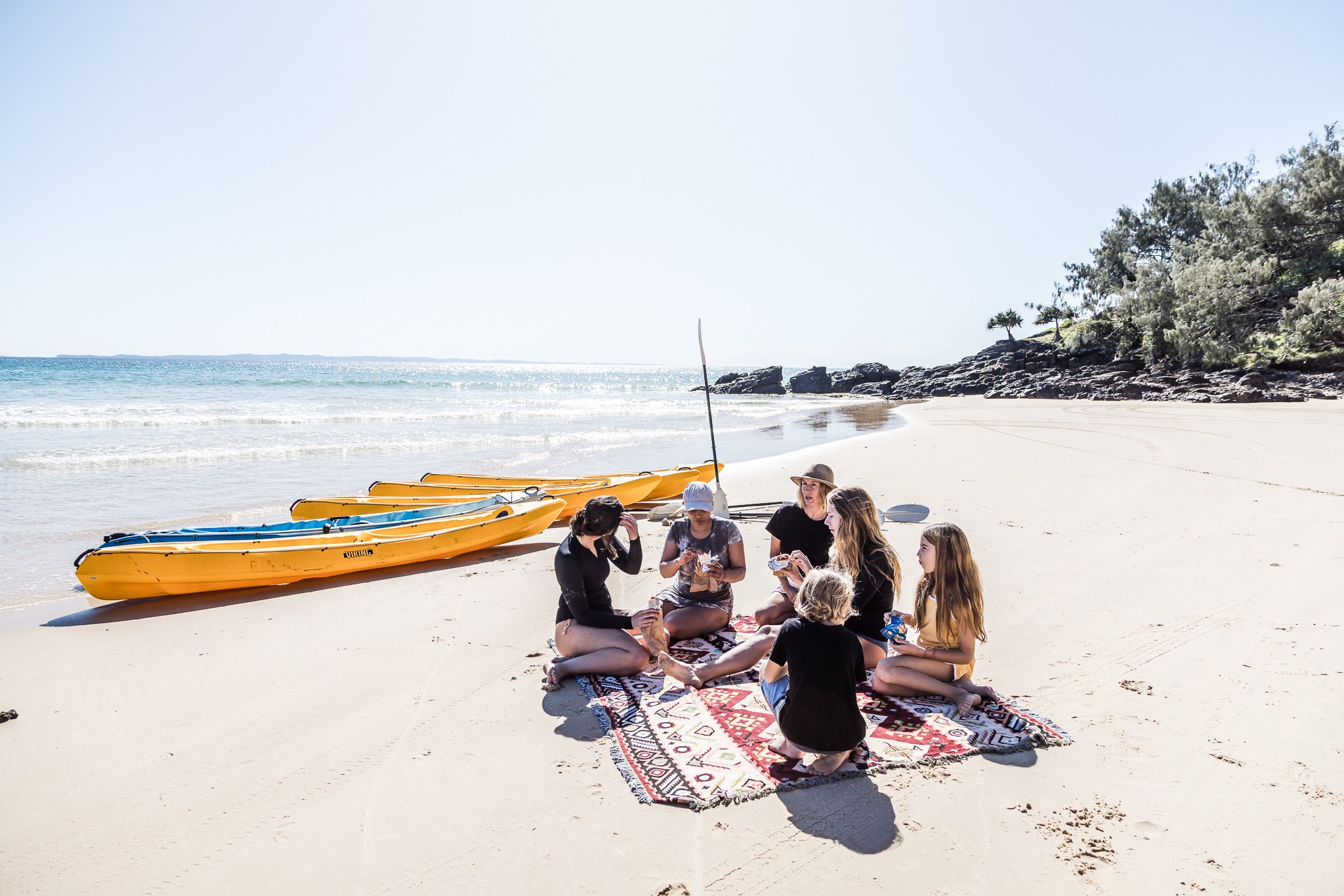 Picnic on the beach whilst on a kayak tour 
