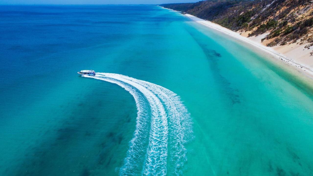 Boat turning in ocean at Fraser Island