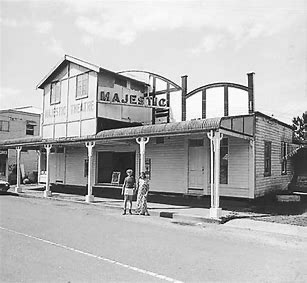 The Majestic THeatre in Pomona in the early days 