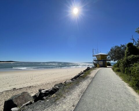 Noosa groyne life saver tower