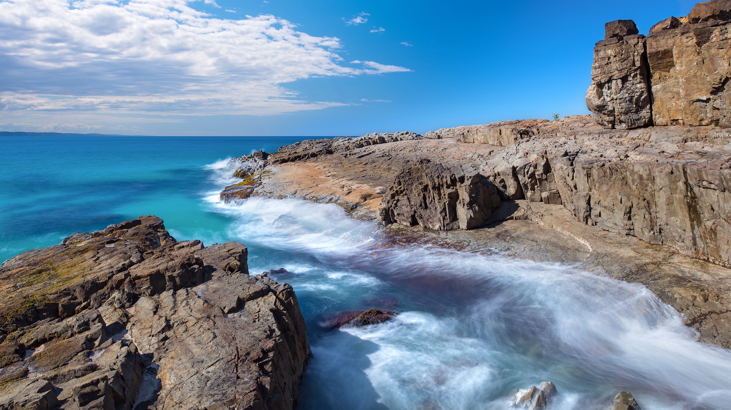 Rocky Outcrop that is Devils Kitchen Noosa